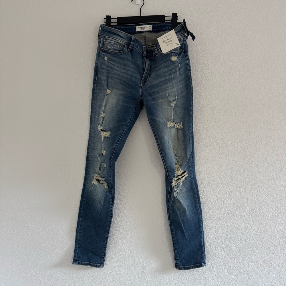 Abercrombie & Fitch Ripped Skinny Jeans in Dark Blue